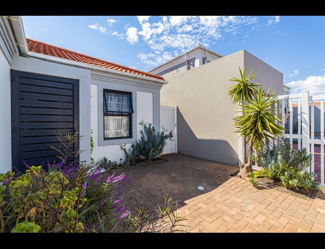 2 BEDROOM FREESTANDING FOR SALE IN PARKLANDS